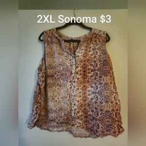 Womans sleeveless shirt
